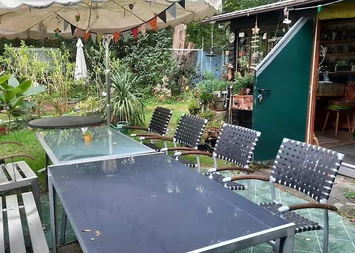 Кемпинг Tinyhaus Am Flughafen, Der Dlr Und Esa