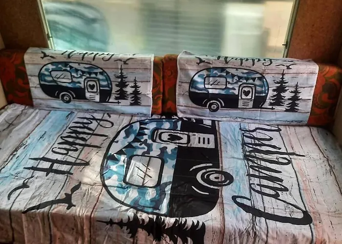 Tinyhaus Am Flughafen, Der Dlr Und Esa Parque de Campismo *