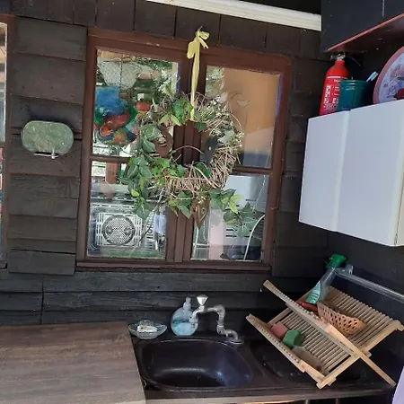 Campsite Tinyhaus Am Flughafen, Der Dlr Und Esa Cologne