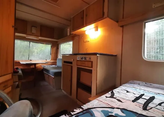 Tinyhaus Am Flughafen, Der Dlr Und Esa Campingplads *